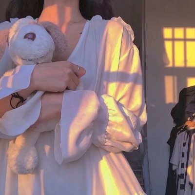 薇薇一笑很倾城